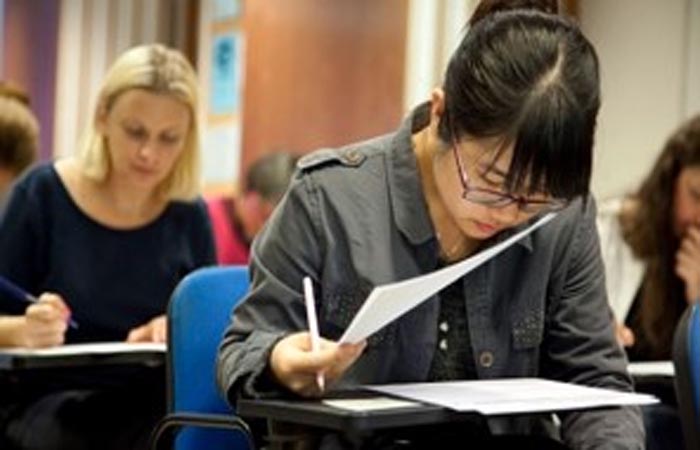 Examenes DELE Y CCSE